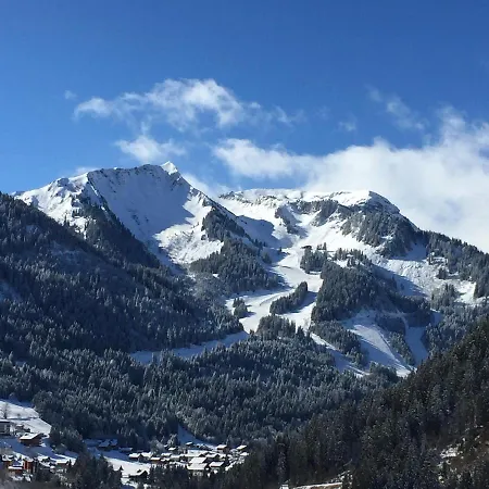 La Chaumiere - Luxury Traditional Chalet, Châtel