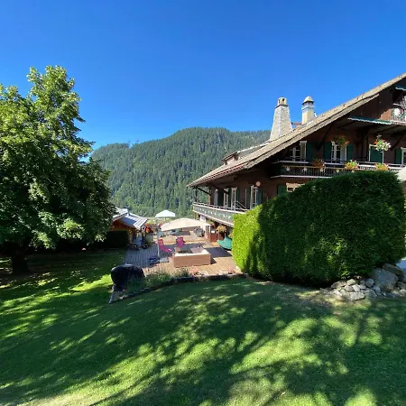 La Chaumiere - Luxury Traditional Chalet, Alpstuga Châtel