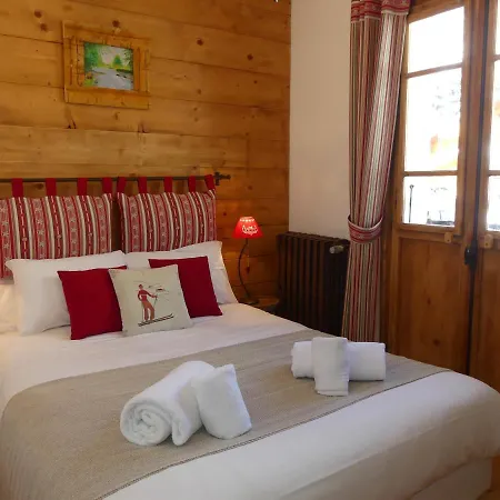 La Chaumiere - Luxury Traditional Chalet, Alpstuga