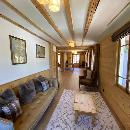 La Chaumiere - Luxury Traditional Chalet, Alpstuga