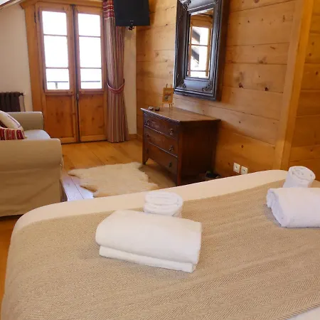 La Chaumiere - Luxury Traditional Chalet, Alpstuga Châtel