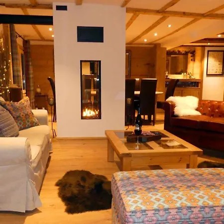 La Chaumiere - Luxury Traditional Chalet, Alpstuga