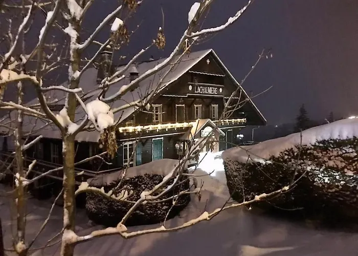 Horská chata La Chaumiere - Luxury Traditional Chalet, Châtel