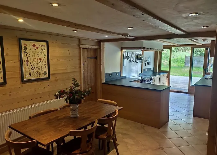La Chaumiere - Luxury Traditional Chalet, *