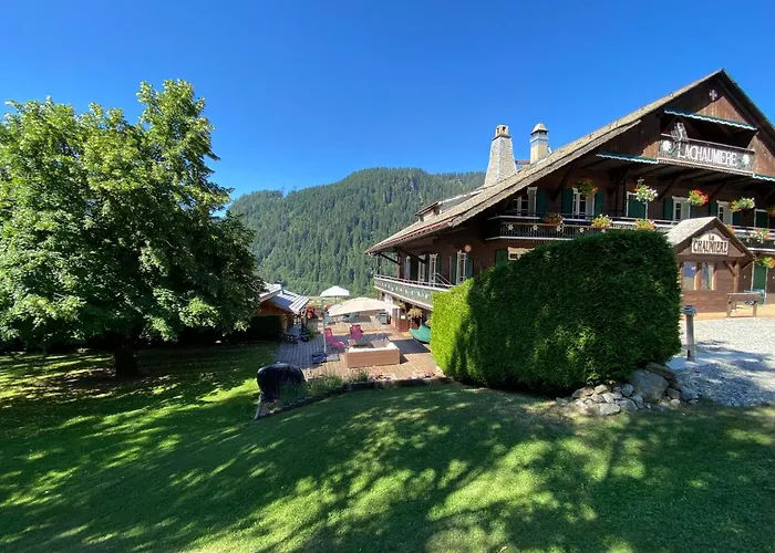La Chaumiere - Luxury Traditional Chalet, Horská chata Châtel