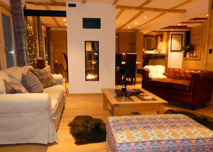 La Chaumiere - Luxury Traditional Chalet, Horská chata