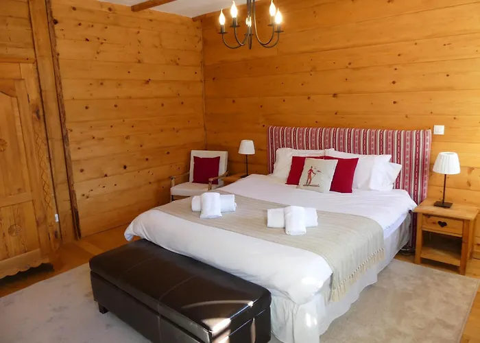 Horská chata La Chaumiere - Luxury Traditional Chalet, Châtel