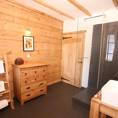 La Chaumiere - Luxury Traditional Chalet,